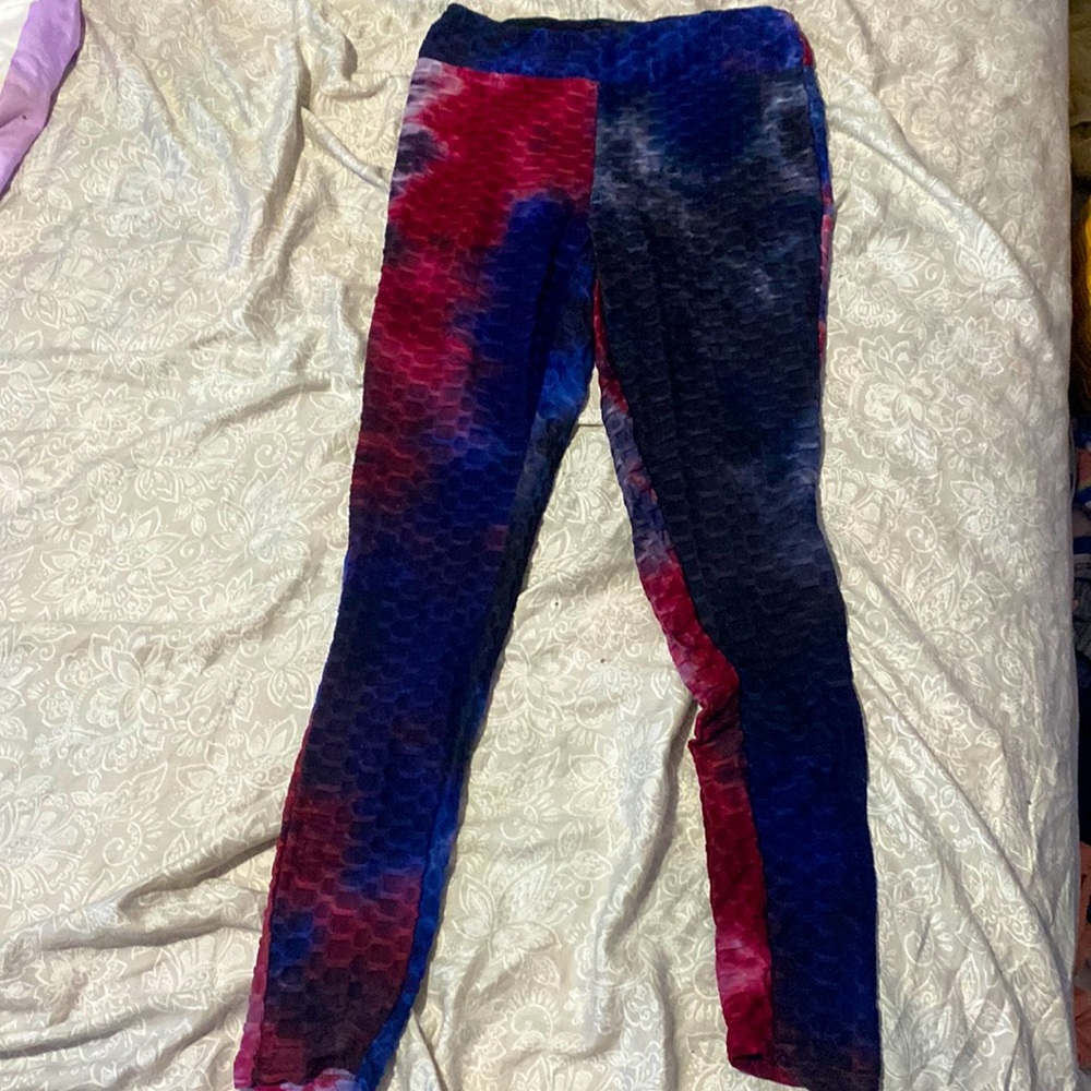 workout butt lifting leggings. (color: red blue and grey)